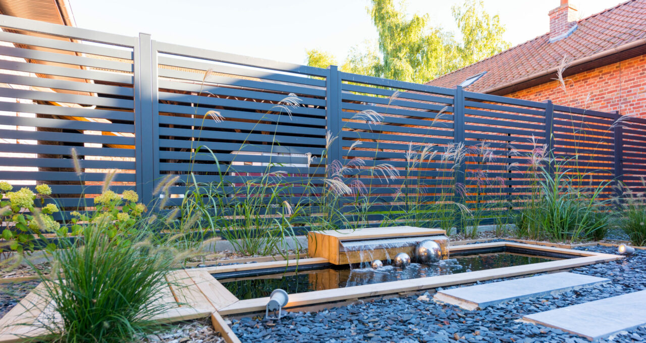 Aménagement décoration patio bassin balcon